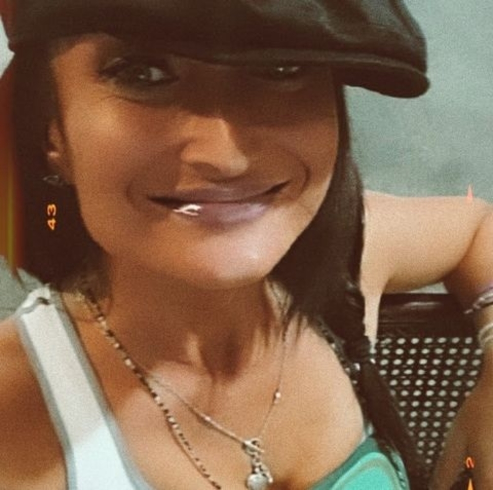 Meet your Posher, Deanndra